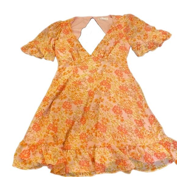 Selfie Leslie Sally Angel Sleeve Open Back Dress Floral Print Pink - Picture 8 of 16